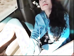 In the taxi I do a movie call show on the highway to one of my followers. I got so excited that I fucked the taxi driver